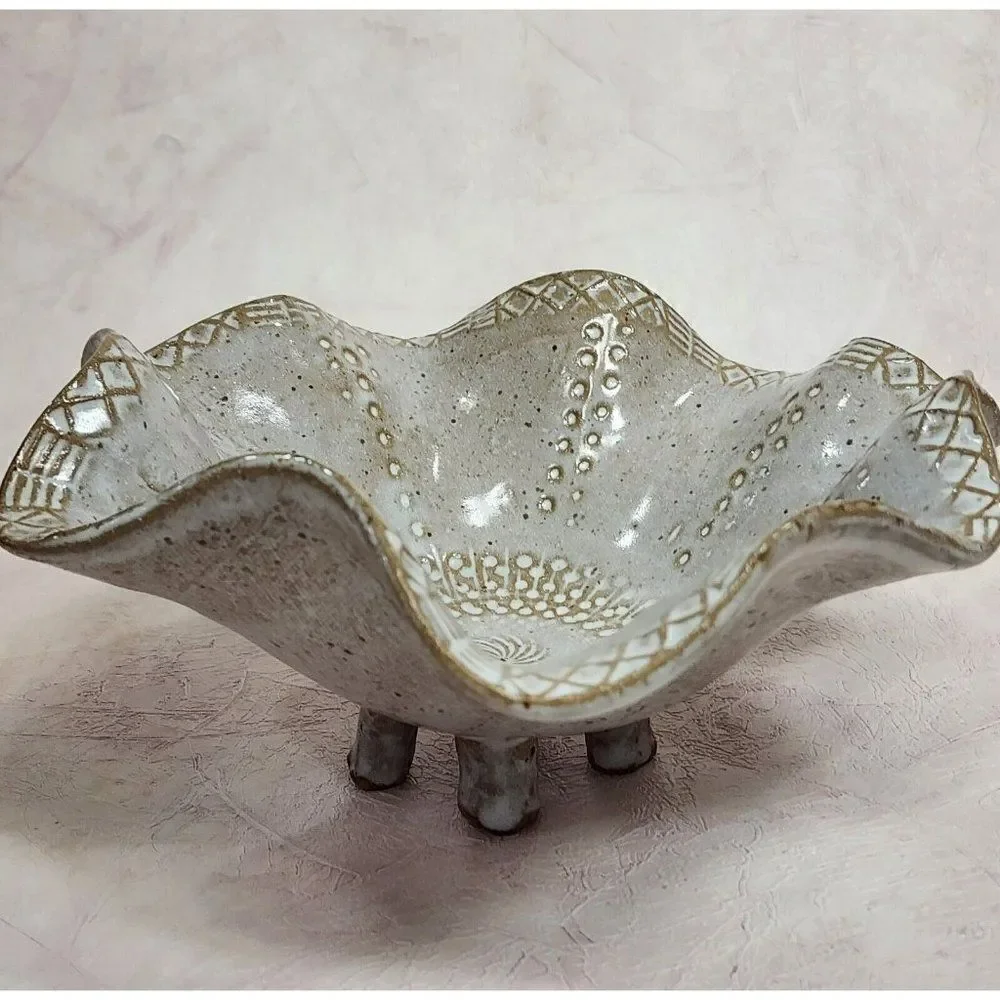 Marjorie Hawthorne Gorgeous Footed Bowl‎ Rare Piece. SC Folk Art 2007 Signed